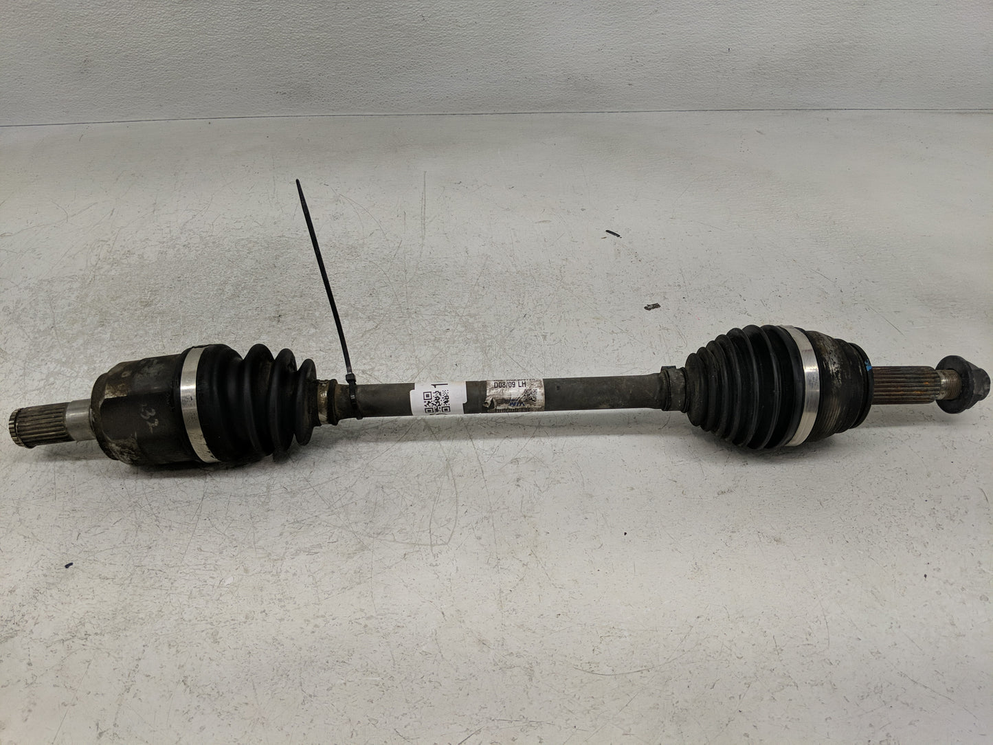 2017-2020 Hyundai Elantra Axle Shaft Front Driver Cv C/v - Oemusedautoparts1.com
