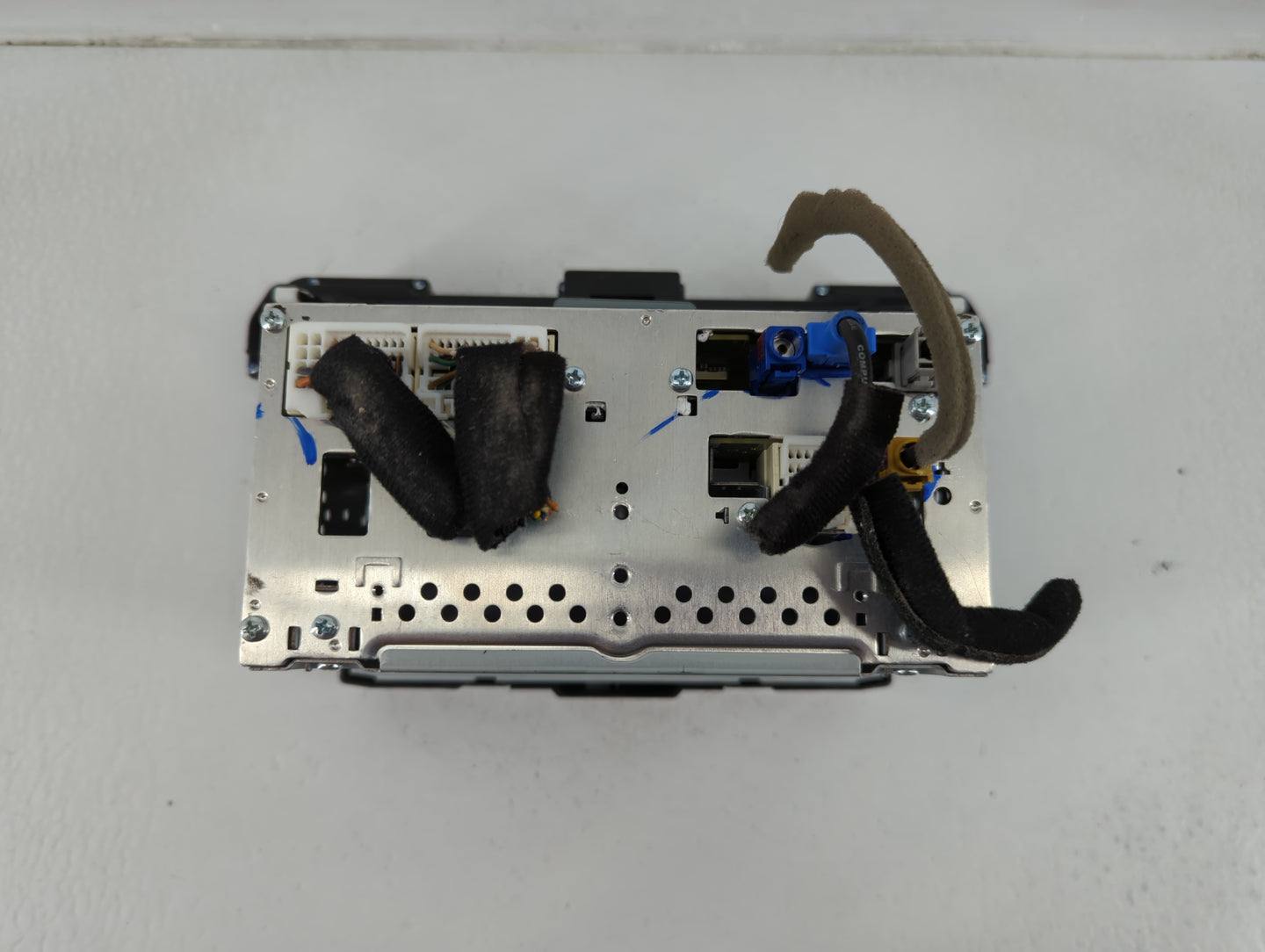 2017-2018 Hyundai Elantra Radio AM FM Cd Player Receiver Replacement P/N:96160-F2101UAT Fits Fits 2017 2018 OEM Used Auto Pa