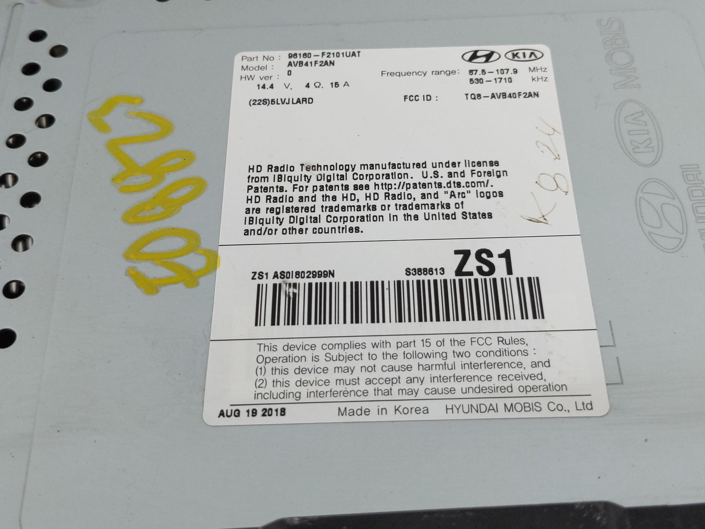 2017-2018 Hyundai Elantra Radio AM FM Cd Player Receiver Replacement P/N:96160-F2101UAT Fits Fits 2017 2018 OEM Used Auto Pa