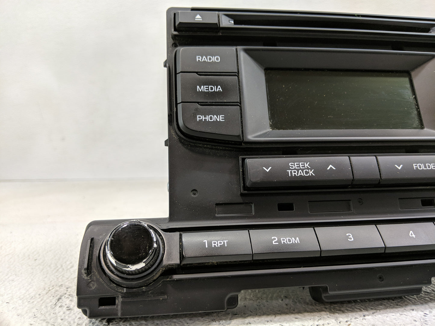 2017-2018 Hyundai Elantra Radio AM FM Cd Player Receiver Replacement P/N:96170F22700UAT Fits Fits 2017 2018 OEM Used Auto Pa