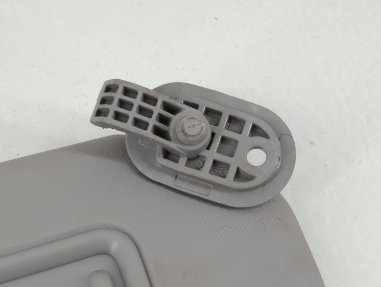 2017-2020 Hyundai Elantra Sun Visor Shade Replacement Passenger Right Mirror Fits Fits 2017 2018 2019 2020 OEM Used Auto Par