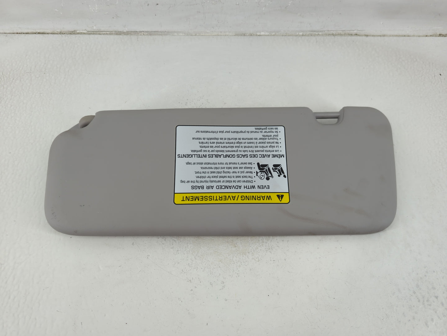 2017-2020 Hyundai Elantra Sun Visor Shade Replacement Passenger Right Mirror Fits Fits 2017 2018 2019 2020 OEM Used Auto Par