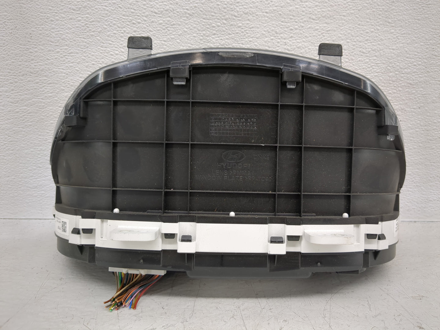 2017-2018 Hyundai Elantra Instrument Cluster Speedometer Gauges P/N:94001-F3011 Fits Fits 2017 2018 OEM Used Auto Parts - Oe