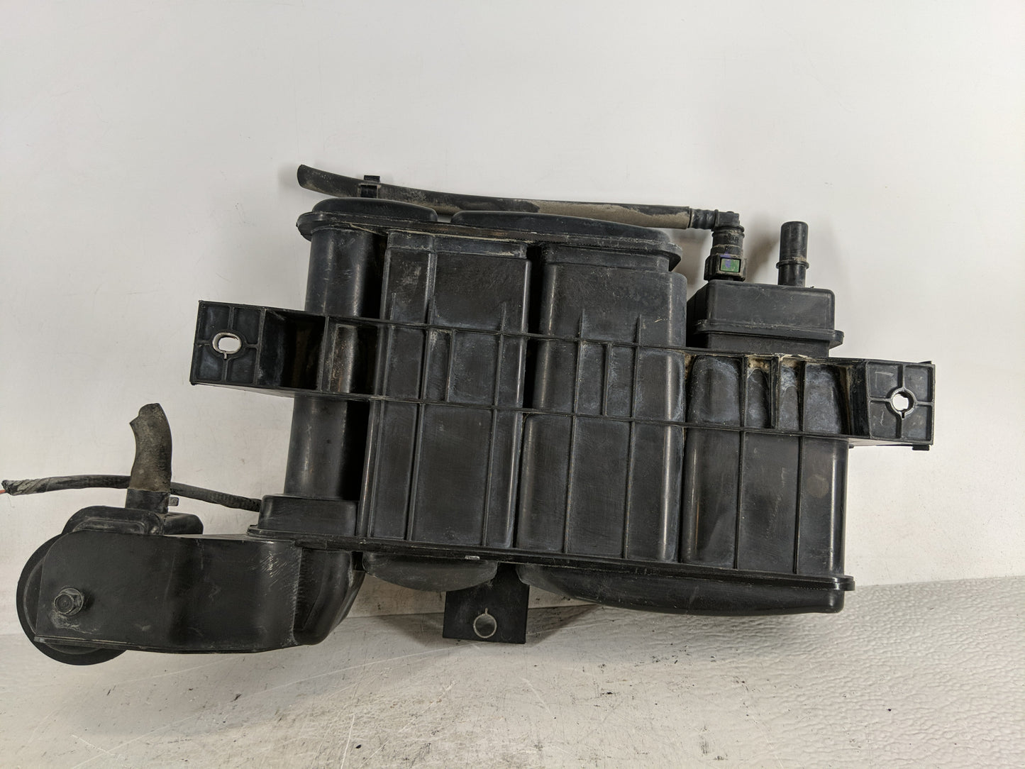 2018 Hyundai Elantra Fuel Vapor Charcoal Canister - Oemusedautoparts1.com