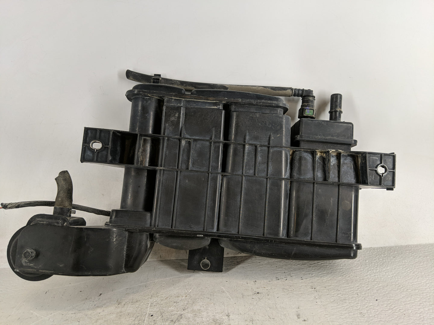 2018 Hyundai Elantra Fuel Vapor Charcoal Canister 1188141 - Oemusedautoparts1.com