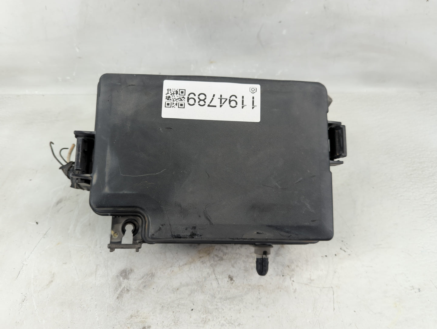 2018 Hyundai Elantra Fusebox Fuse Box Panel Relay Module P/N:1701171381 Fits OEM Used Auto Parts - Oemusedautoparts1.com