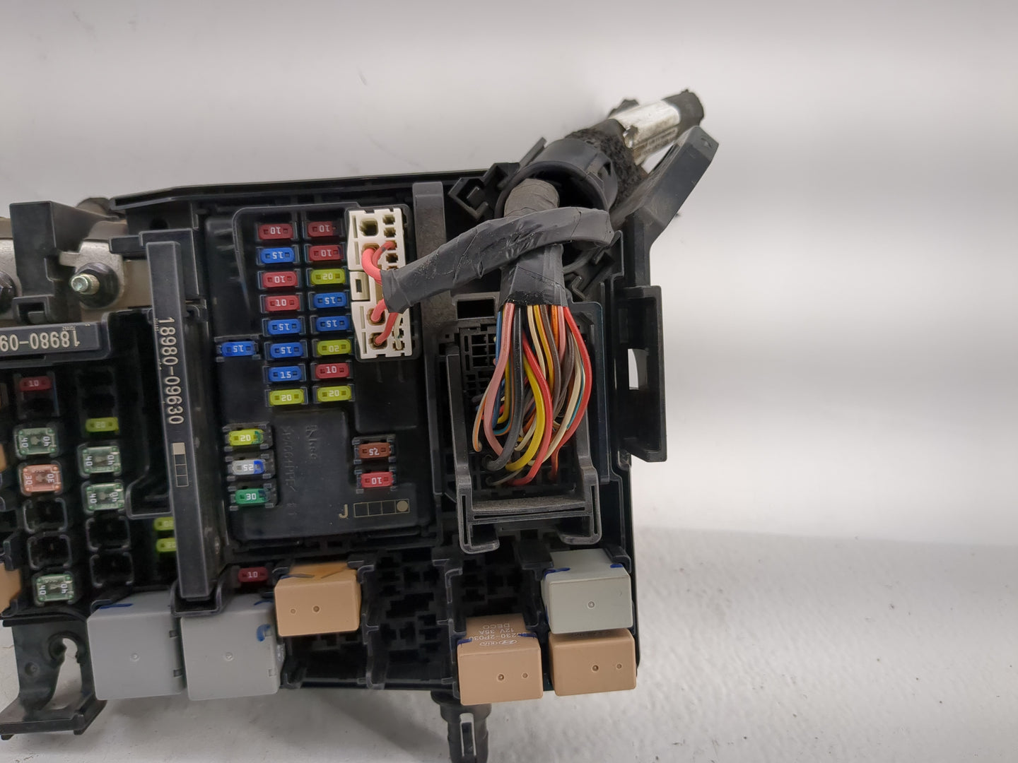 2018 Hyundai Elantra Fusebox Fuse Box Panel Relay Module P/N:VS91200F3535AB 91956-F2022 Fits OEM Used Auto Parts - Oemusedau