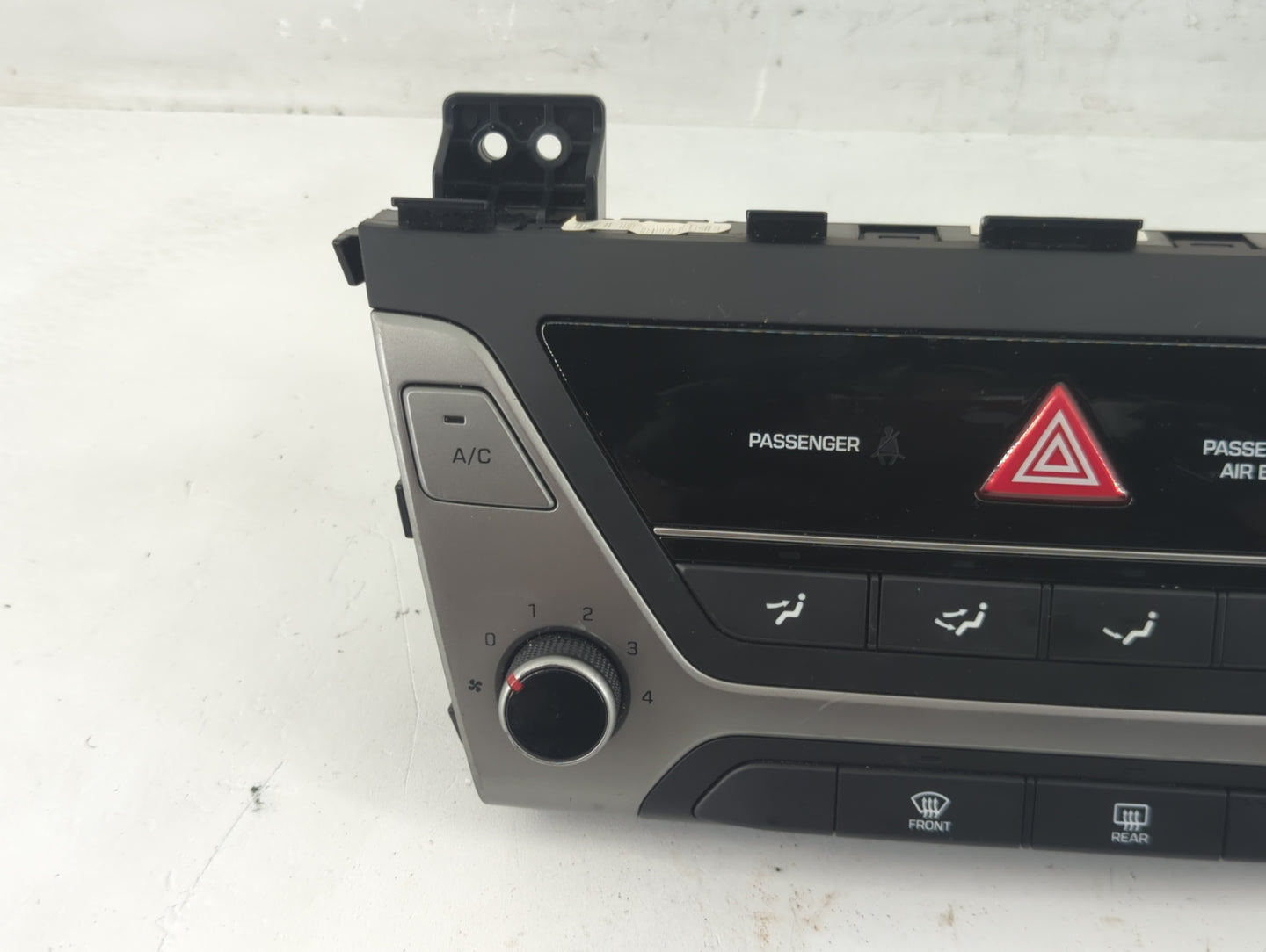 2017-2018 Hyundai Elantra Climate Control Module Temperature AC/Heater Replacement P/N:97250-F20624X Fits Fits 2017 2018 OEM