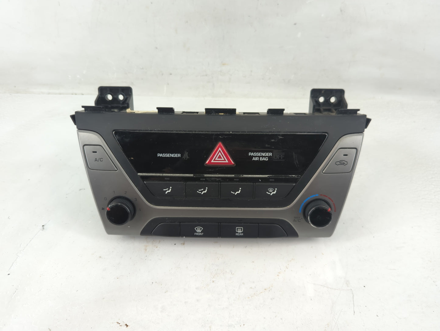 2017-2018 Hyundai Elantra Climate Control Module Temperature AC/Heater Replacement P/N:97250-F2231RET Fits Fits 2017 2018 OE