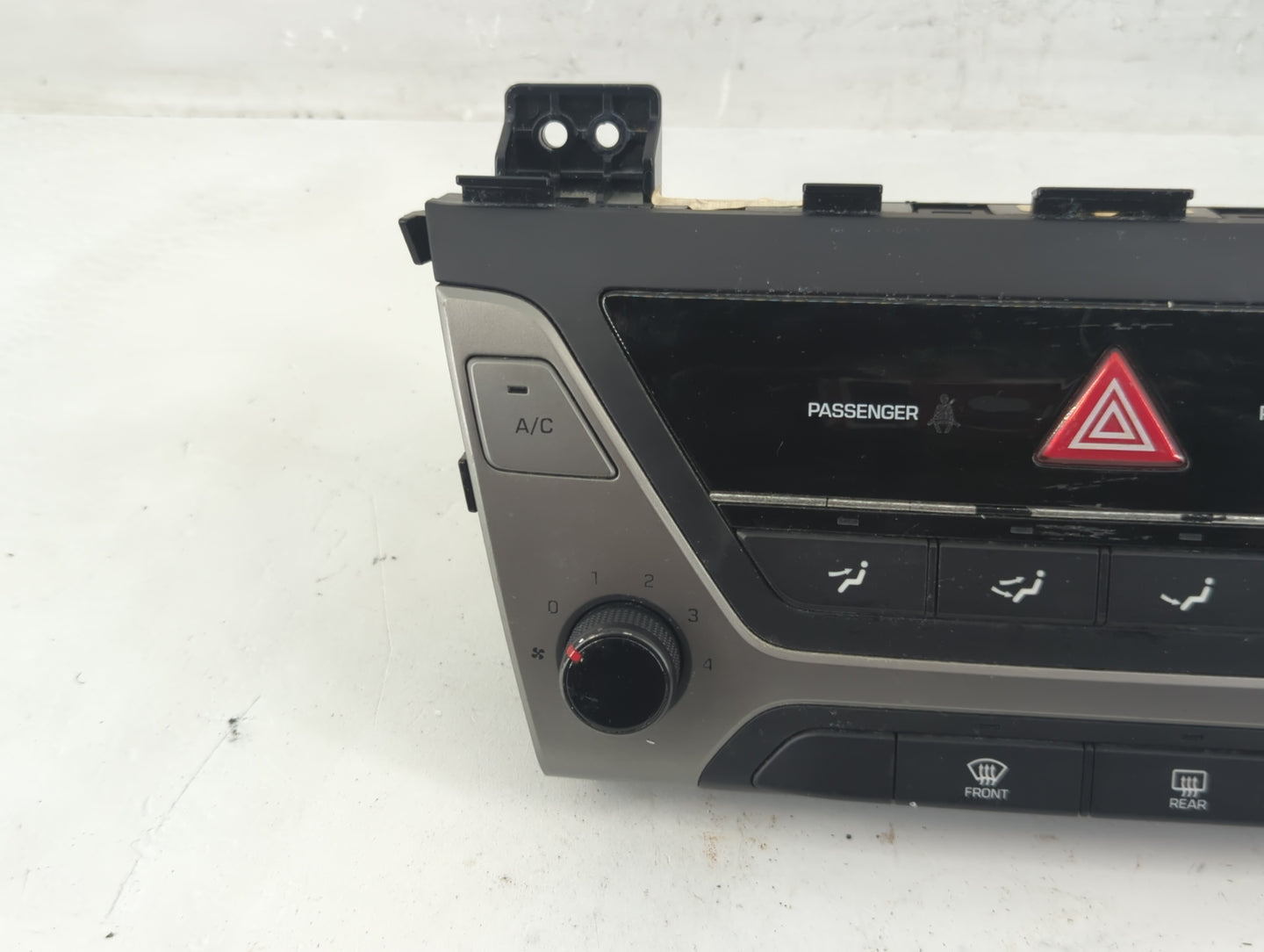 2017-2018 Hyundai Elantra Climate Control Module Temperature AC/Heater Replacement P/N:97250-F2231RET Fits Fits 2017 2018 OE