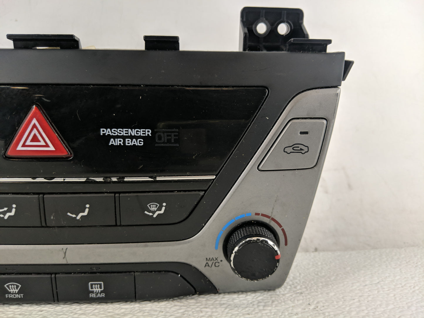 2017-2018 Hyundai Elantra Climate Control Module Temperature AC/Heater Replacement P/N:97250-F20624X Fits Fits 2017 2018 OEM