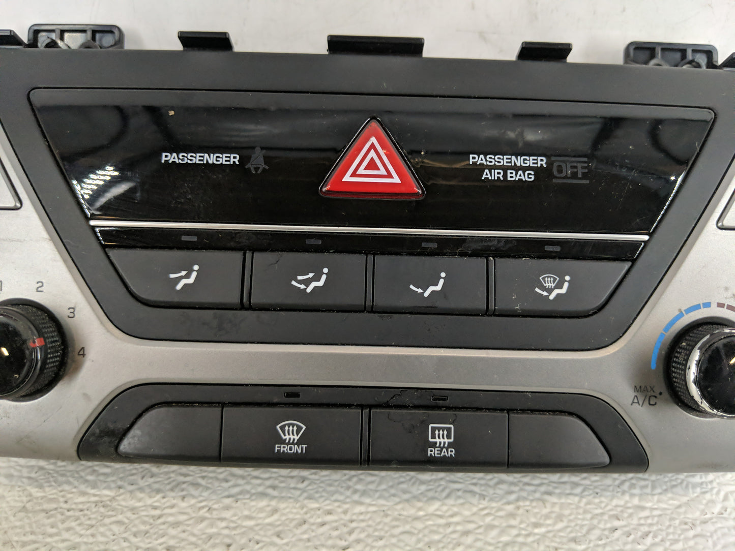 2017-2018 Hyundai Elantra Climate Control Module Temperature AC/Heater Replacement P/N:97250-F2004X Fits Fits 2017 2018 OEM 