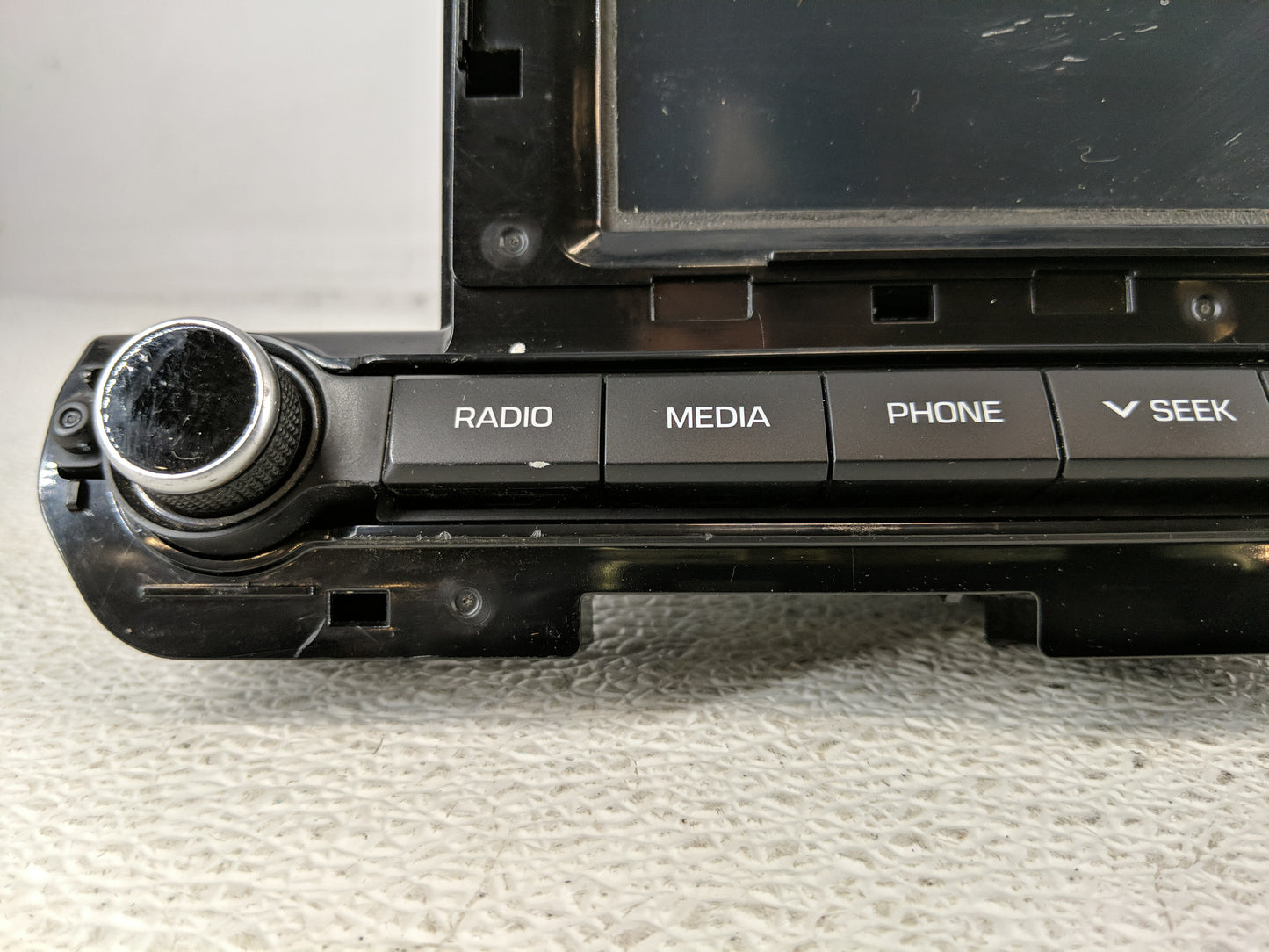 2018 Hyundai Elantra Radio AM FM Cd Player Receiver Replacement P/N:96160-F2101UAT Fits OEM Used Auto Parts - Oemusedautopar
