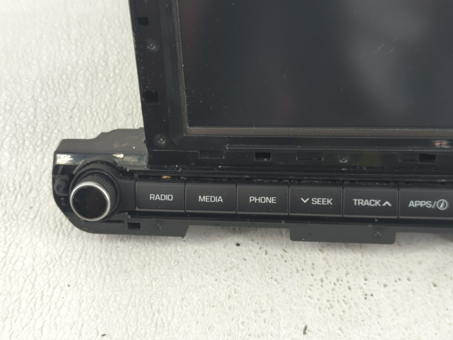 2017-2018 Hyundai Elantra Radio AM FM Cd Player Receiver Replacement P/N:96160-F2101UAT Fits Fits 2017 2018 OEM Used Auto Pa