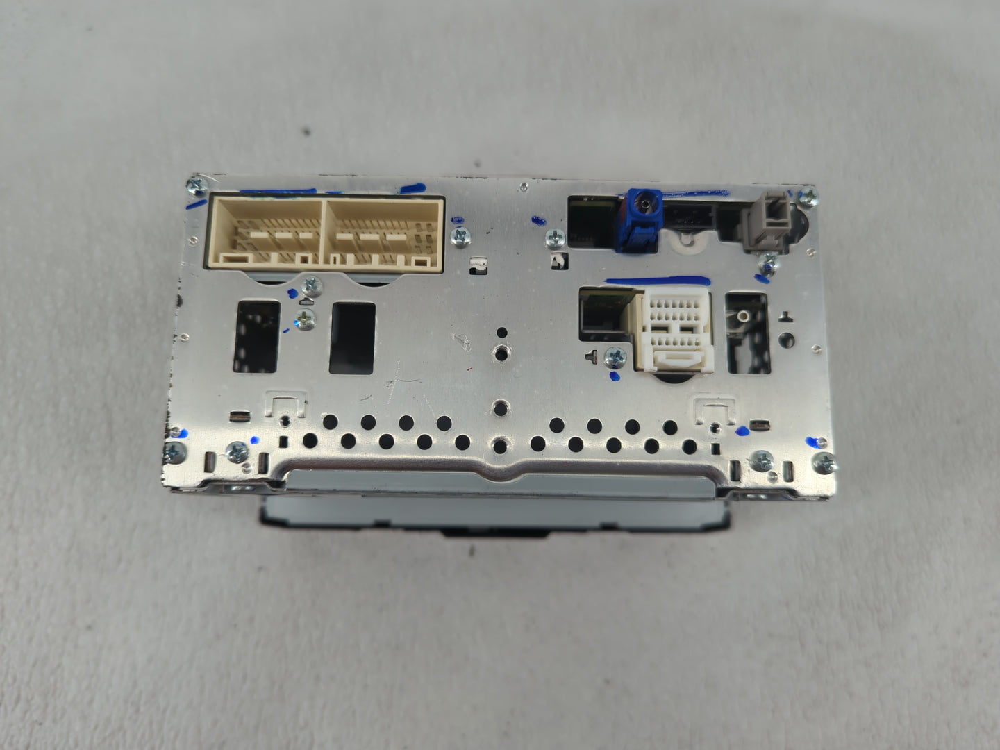 2017-2018 Hyundai Elantra Radio AM FM Cd Player Receiver Replacement P/N:96160-F2101UAT Fits Fits 2017 2018 OEM Used Auto Pa