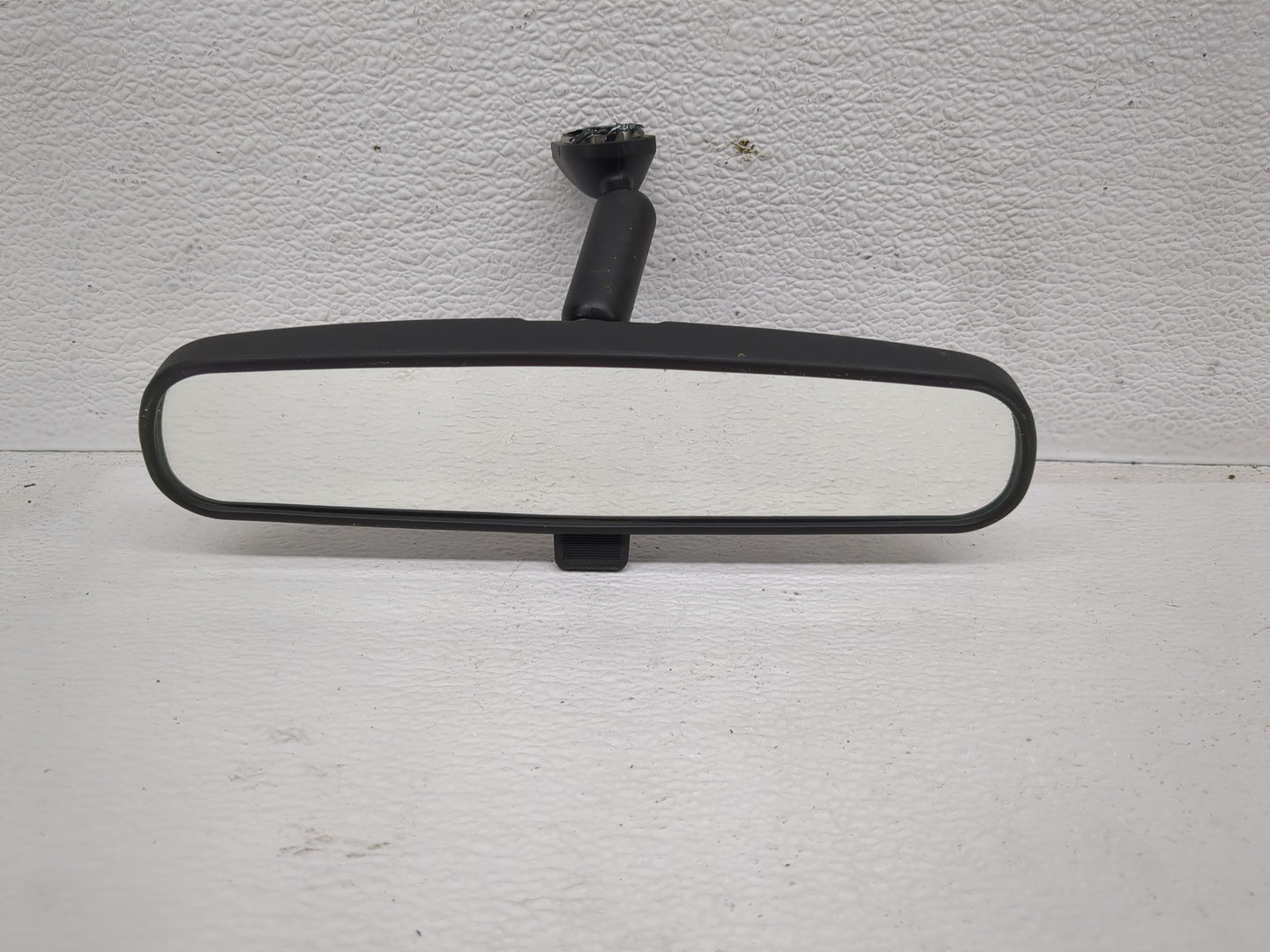 2011-2020 Hyundai Elantra Interior Rear View Mirror Replacement OEM P/N:E8011681 Fits OEM Used Auto Parts - Oemusedautoparts