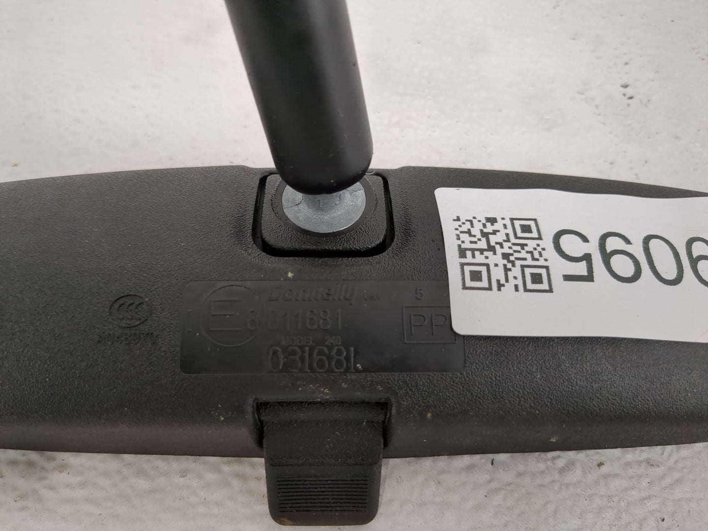 2011-2020 Hyundai Elantra Interior Rear View Mirror Replacement OEM P/N:E8011681 Fits OEM Used Auto Parts - Oemusedautoparts