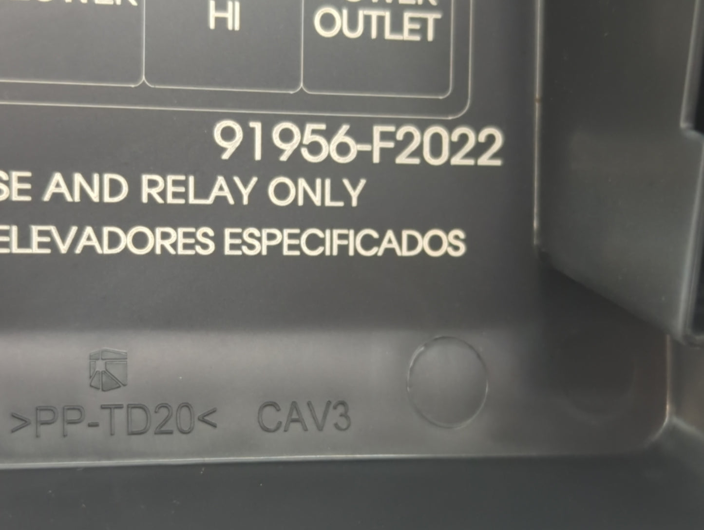 2018 Hyundai Elantra Fusebox Fuse Box Panel Relay Module P/N:91956-F2022 Fits OEM Used Auto Parts - Oemusedautoparts1.com