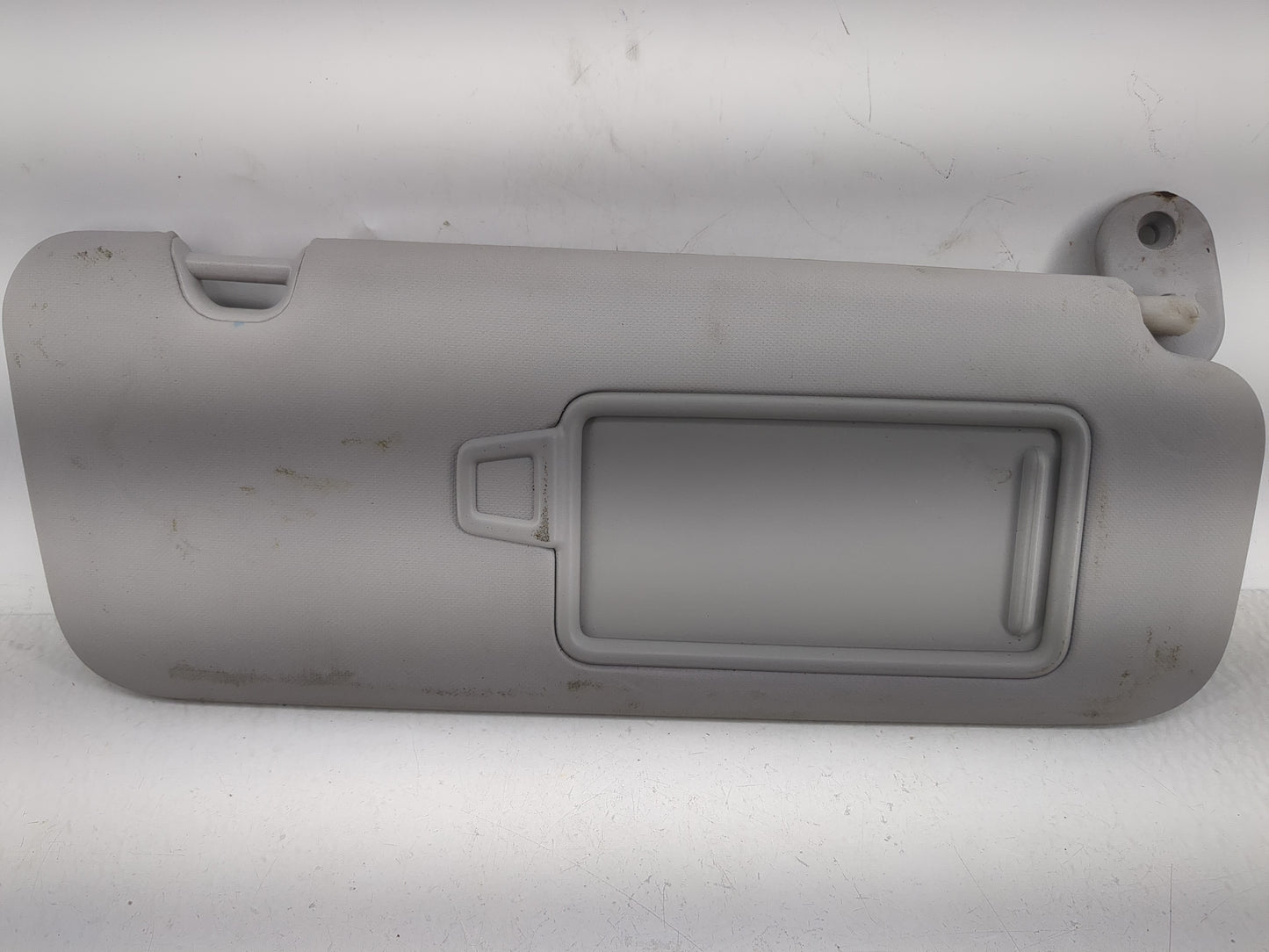 2017-2020 Hyundai Elantra Sun Visor Shade Replacement Passenger Right Mirror Fits Fits 2017 2018 2019 2020 OEM Used Auto Par