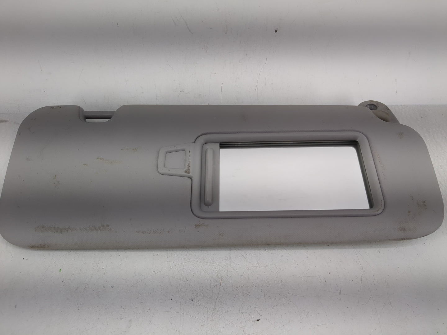 2017-2020 Hyundai Elantra Sun Visor Shade Replacement Passenger Right Mirror Fits Fits 2017 2018 2019 2020 OEM Used Auto Par