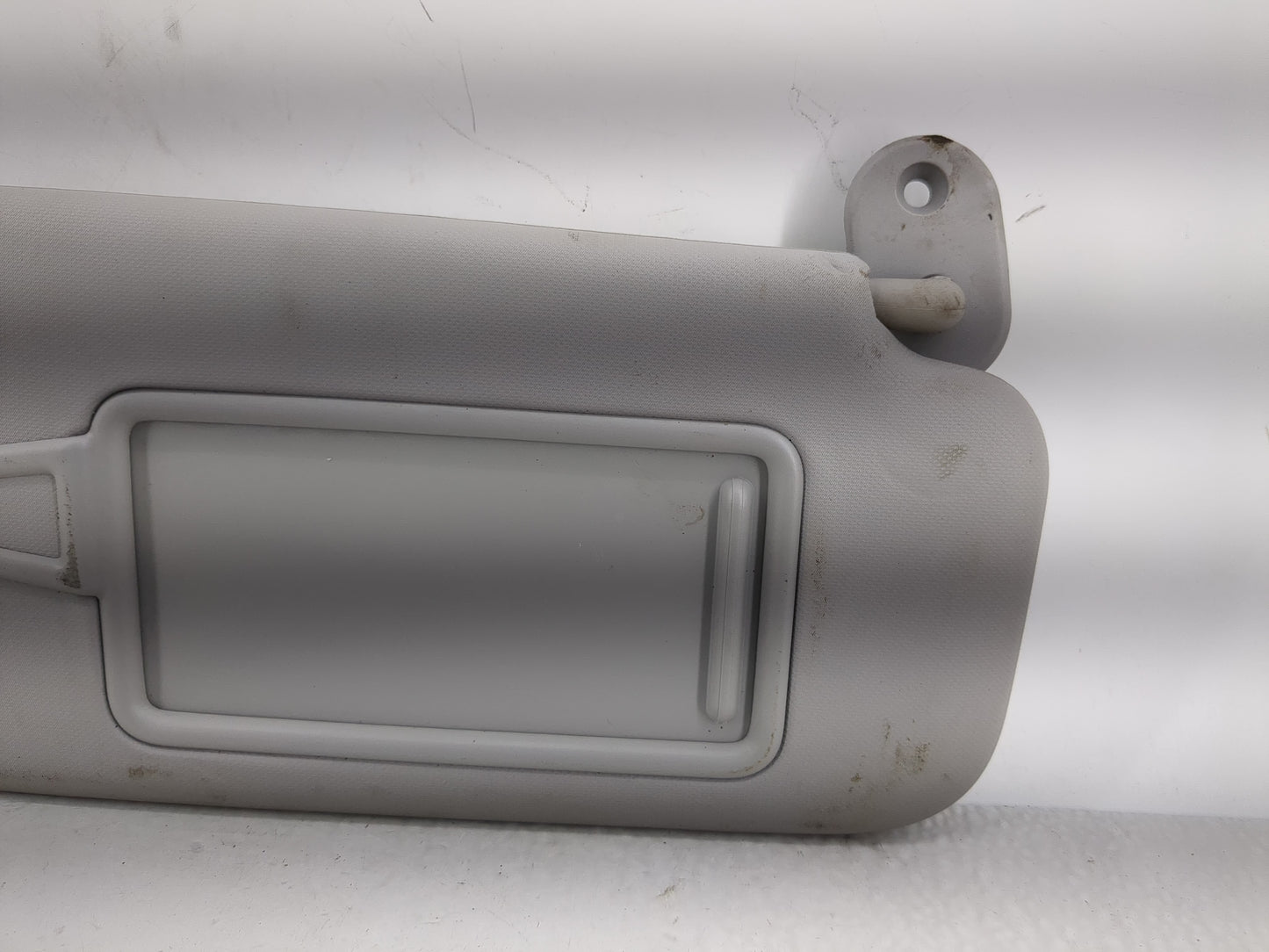 2017-2020 Hyundai Elantra Sun Visor Shade Replacement Passenger Right Mirror Fits Fits 2017 2018 2019 2020 OEM Used Auto Par