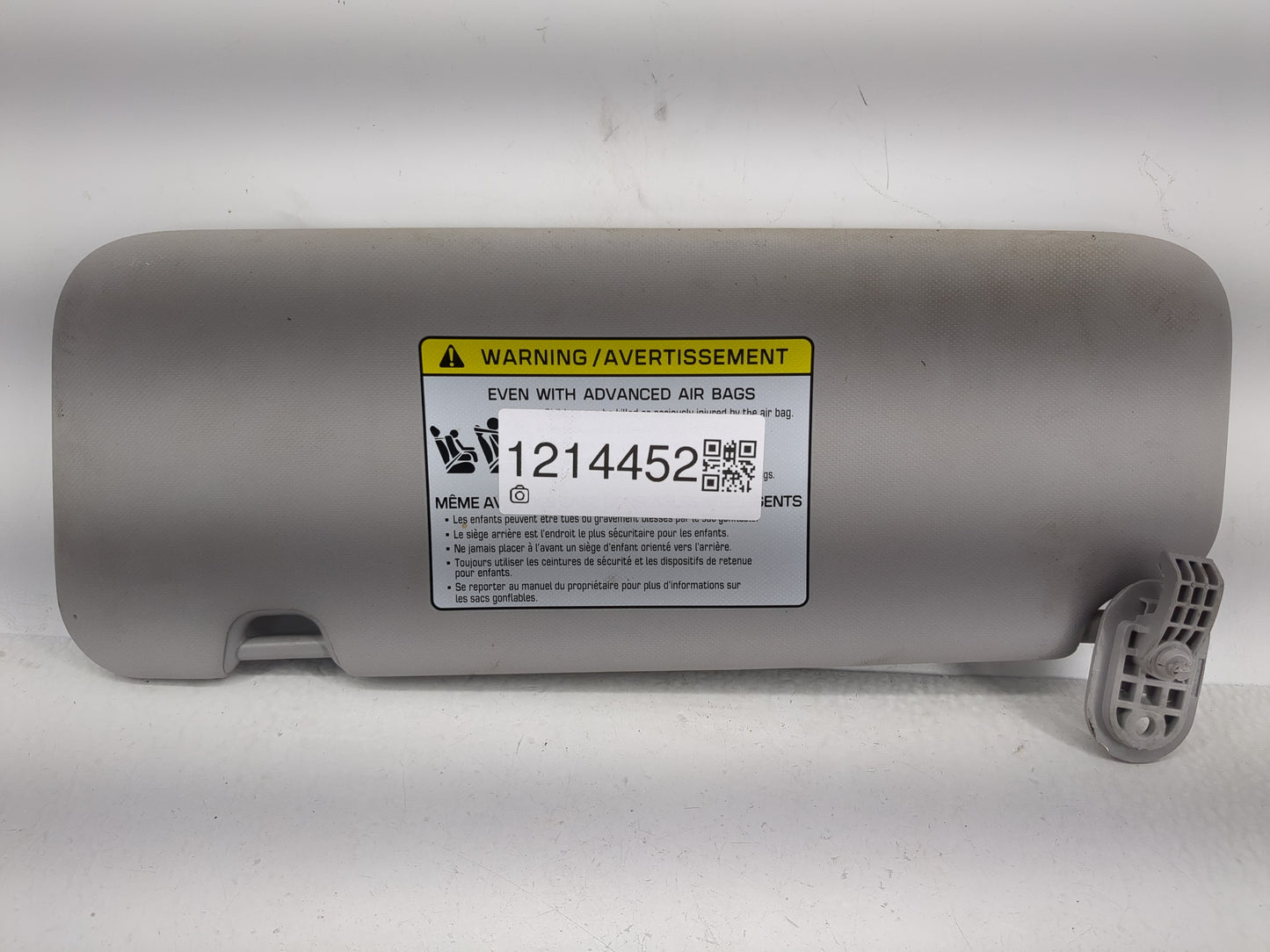 2017-2020 Hyundai Elantra Sun Visor Shade Replacement Passenger Right Mirror Fits Fits 2017 2018 2019 2020 OEM Used Auto Par