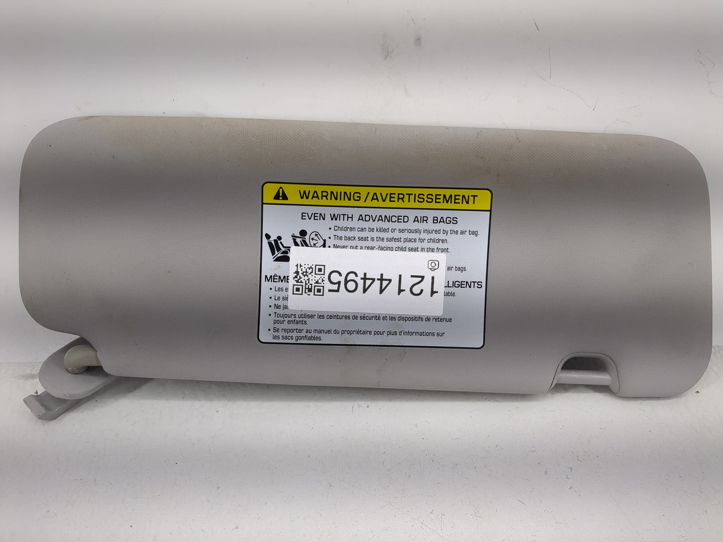 2017-2020 Hyundai Elantra Sun Visor Shade Replacement Driver Left Mirror Fits Fits 2017 2018 2019 2020 OEM Used Auto Parts -