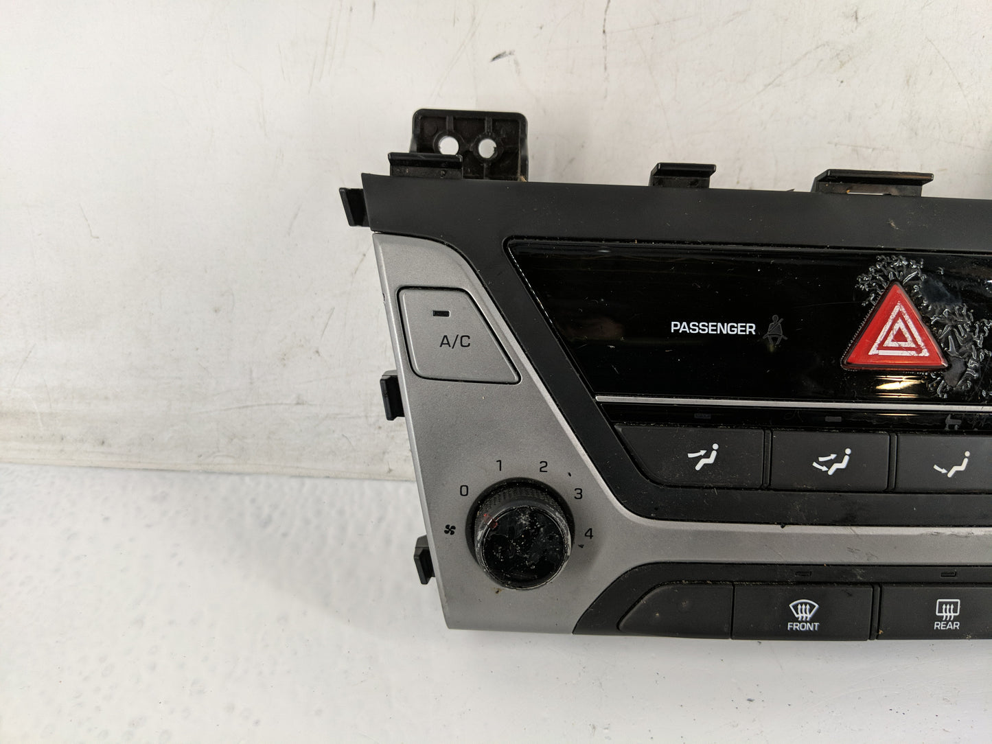 2017-2018 Hyundai Elantra Climate Control Module Temperature AC/Heater Replacement P/N:97250-F20524X Fits Fits 2017 2018 OEM
