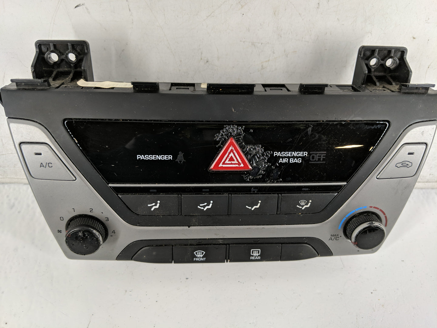 2017-2018 Hyundai Elantra Climate Control Module Temperature AC/Heater Replacement P/N:97250-F20524X Fits Fits 2017 2018 OEM