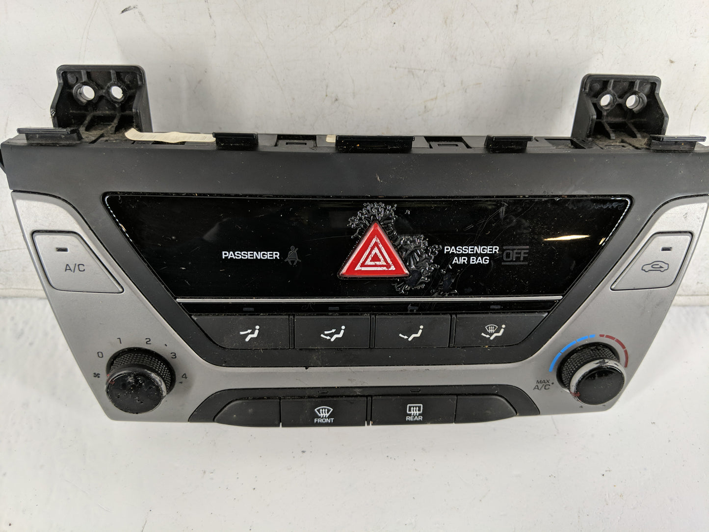 2017-2018 Hyundai Elantra Climate Control Module Temperature AC/Heater Replacement P/N:97250-F20524X Fits Fits 2017 2018 OEM