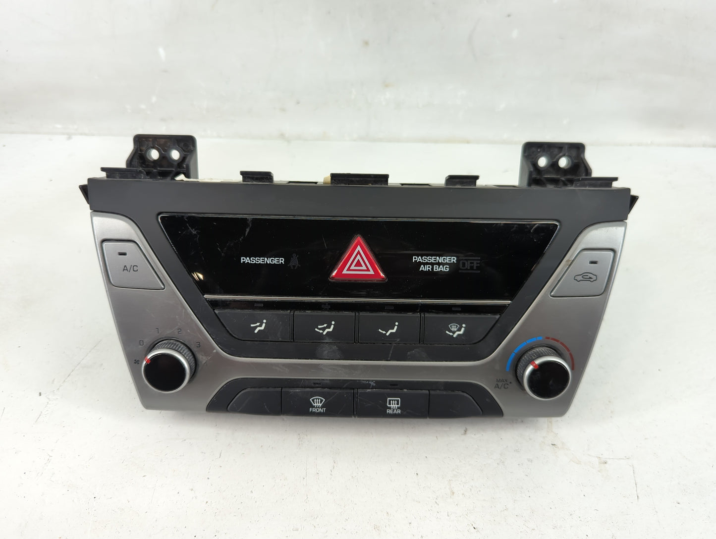 2018 Hyundai Elantra Climate Control Module Temperature AC/Heater Replacement P/N:97260-F20624X Fits OEM Used Auto Parts - O