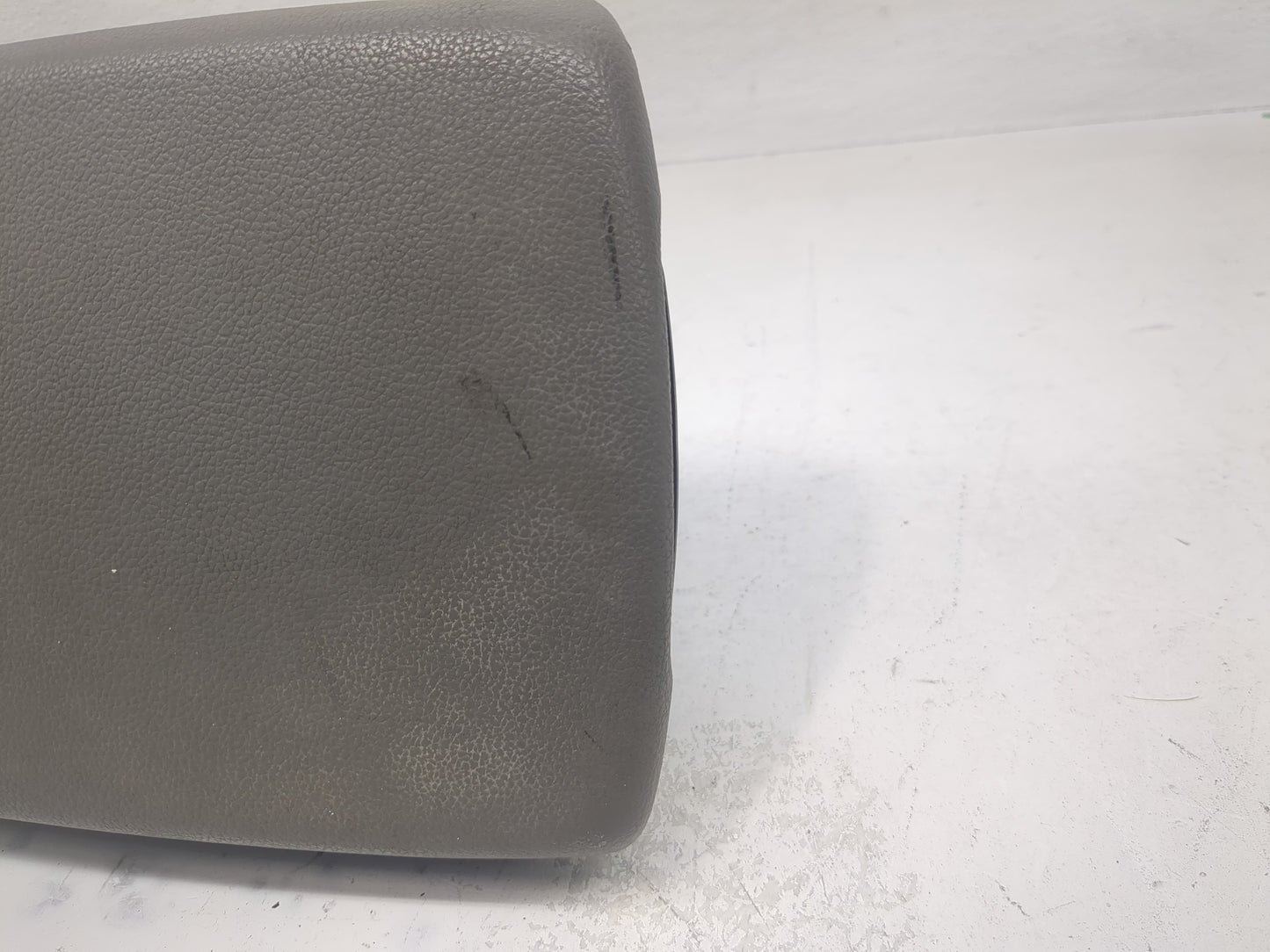 2018 Hyundai Elantra Center Console Armrest Cover Lid Fits OEM Used Auto Parts - Oemusedautoparts1.com