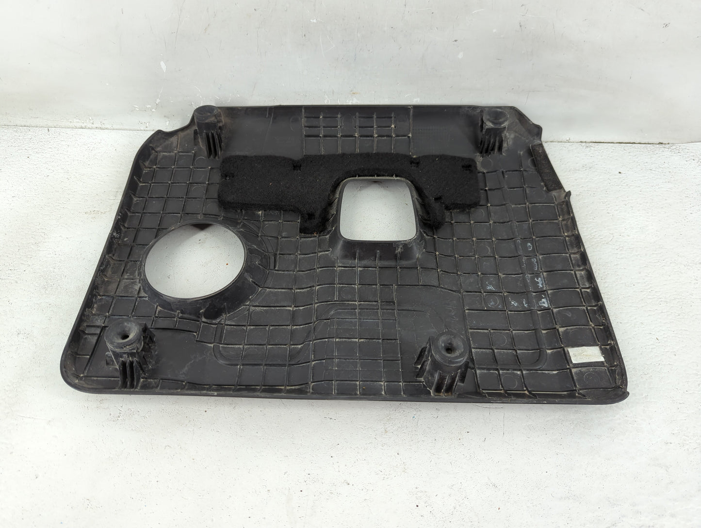 2018 Hyundai Elantra Engine Cover - Oemusedautoparts1.com