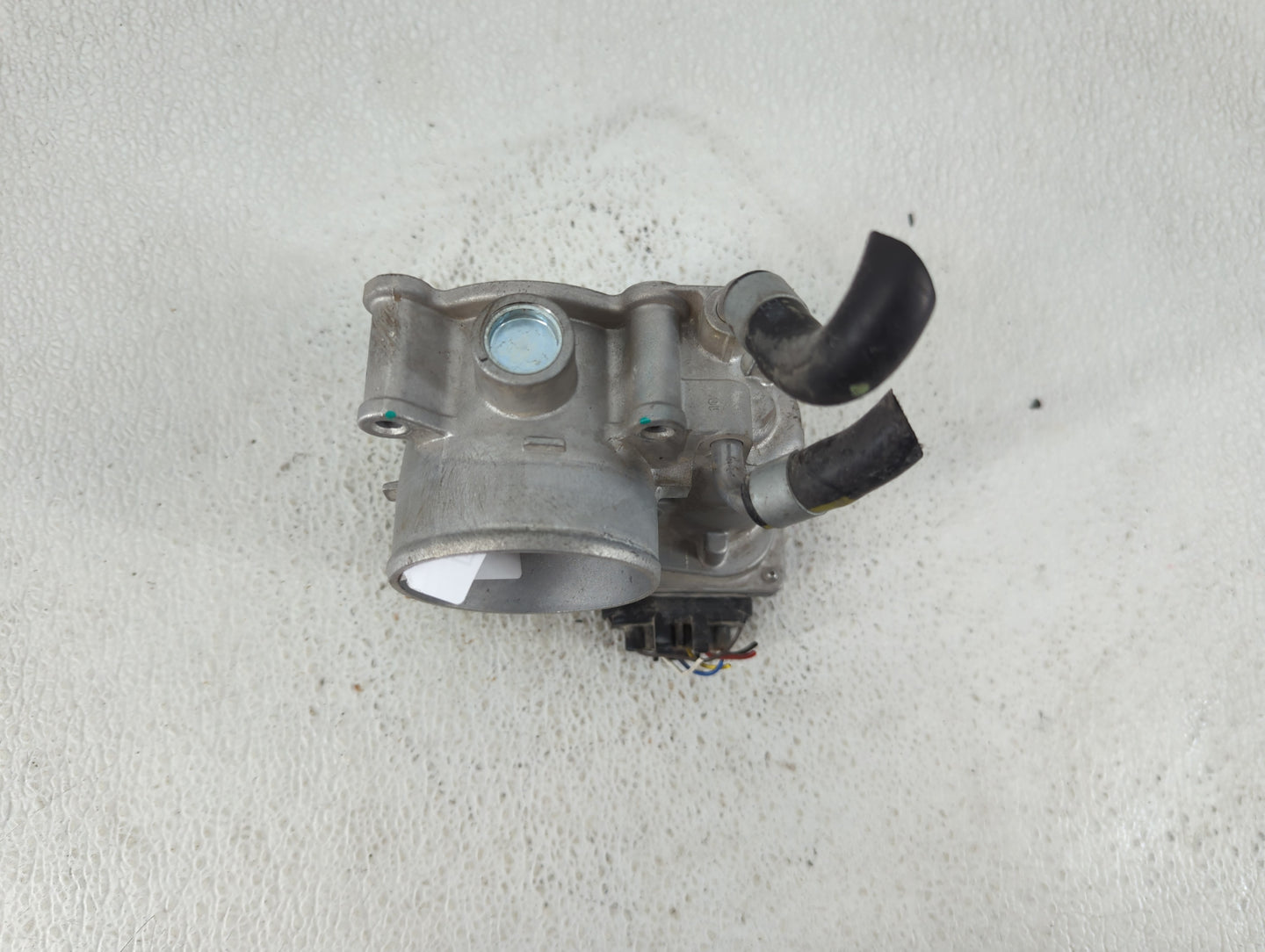 2011-2020 Hyundai Elantra Throttle Body P/N:35100-2E000 Fits Fits 2011 2012 2013 2014 2015 2016 2017 2018 2019 2020 2021 OEM