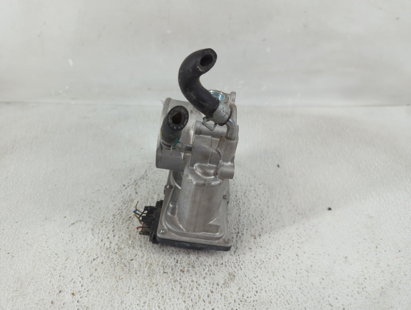 2011-2020 Hyundai Elantra Throttle Body P/N:35100-2E000 Fits Fits 2011 2012 2013 2014 2015 2016 2017 2018 2019 2020 2021 OEM