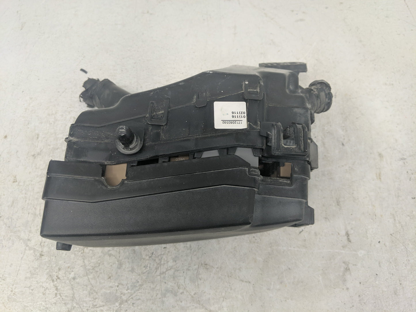 2018 Hyundai Elantra Fusebox Fuse Box Panel Relay Module Fits OEM Used Auto Parts - Oemusedautoparts1.com