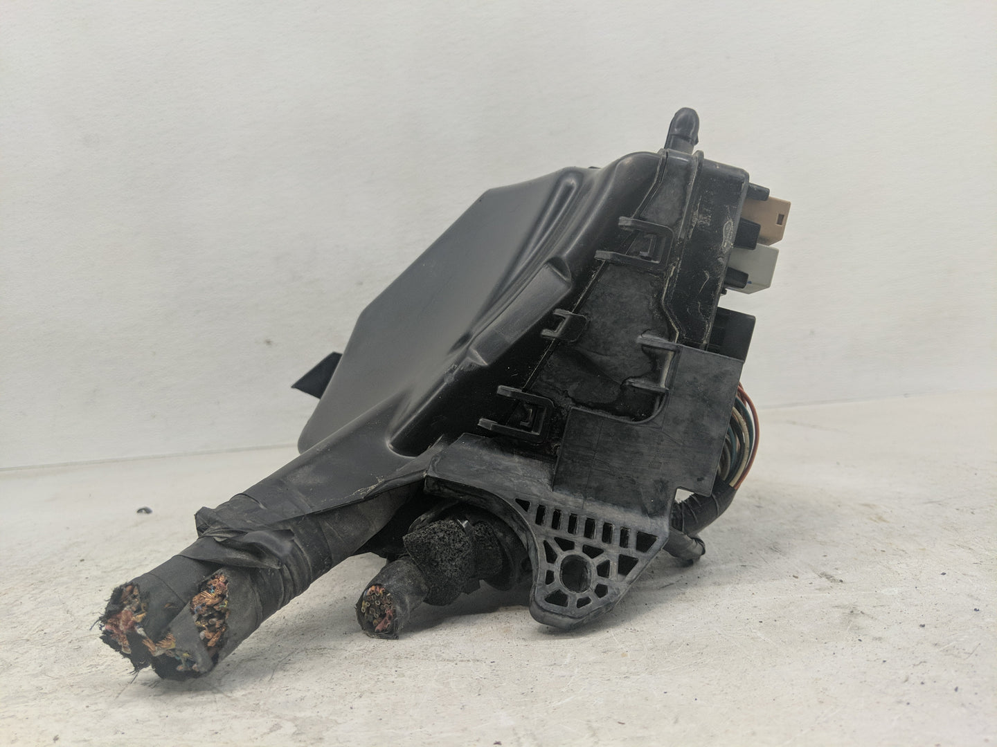 2018 Hyundai Elantra Fusebox Fuse Box Panel Relay Module Fits OEM Used Auto Parts - Oemusedautoparts1.com