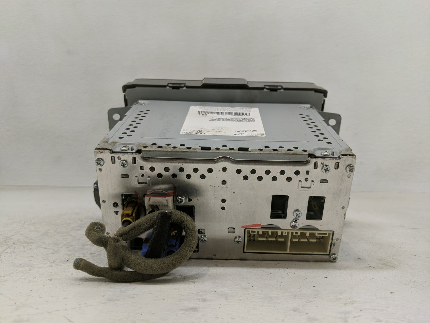 2017-2018 Hyundai Elantra Radio AM FM Cd Player Receiver Replacement P/N:96160-F2101UAT Fits Fits 2017 2018 OEM Used Auto Pa
