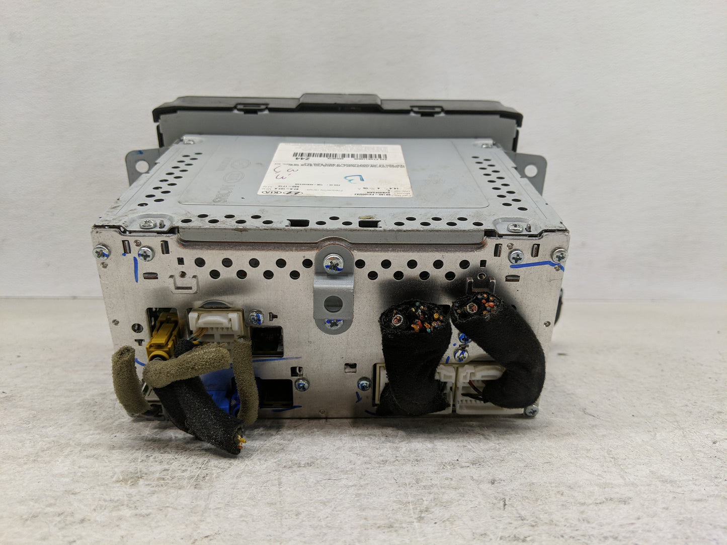 2017-2018 Hyundai Elantra Radio AM FM Cd Player Receiver Replacement P/N:96160-F2100UAT 96160-F2101UAT Fits Fits 2017 2018 O