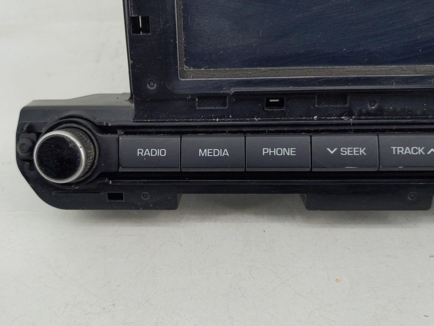 2017-2018 Hyundai Elantra Radio AM FM Cd Player Receiver Replacement P/N:96160-F2101UAT Fits Fits 2017 2018 OEM Used Auto Pa