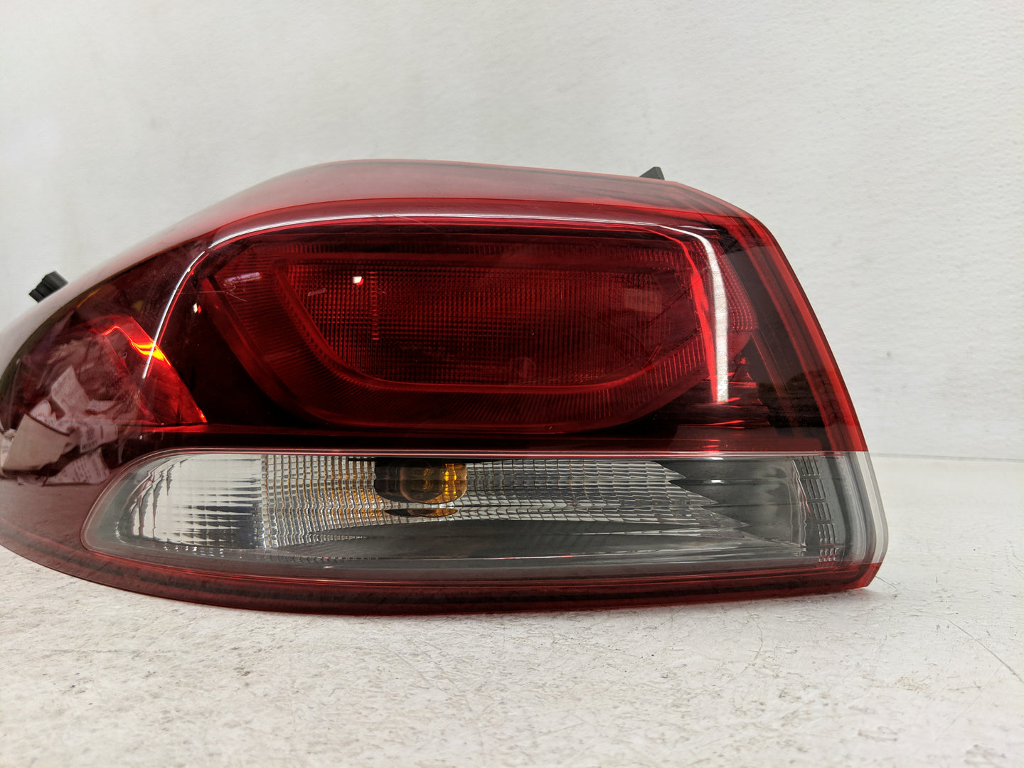2018-2020 Hyundai Elantra Tail Light Assembly Driver Left OEM P/N:92401-F30 Fits Fits 2018 2019 2020 OEM Used Auto Parts - O