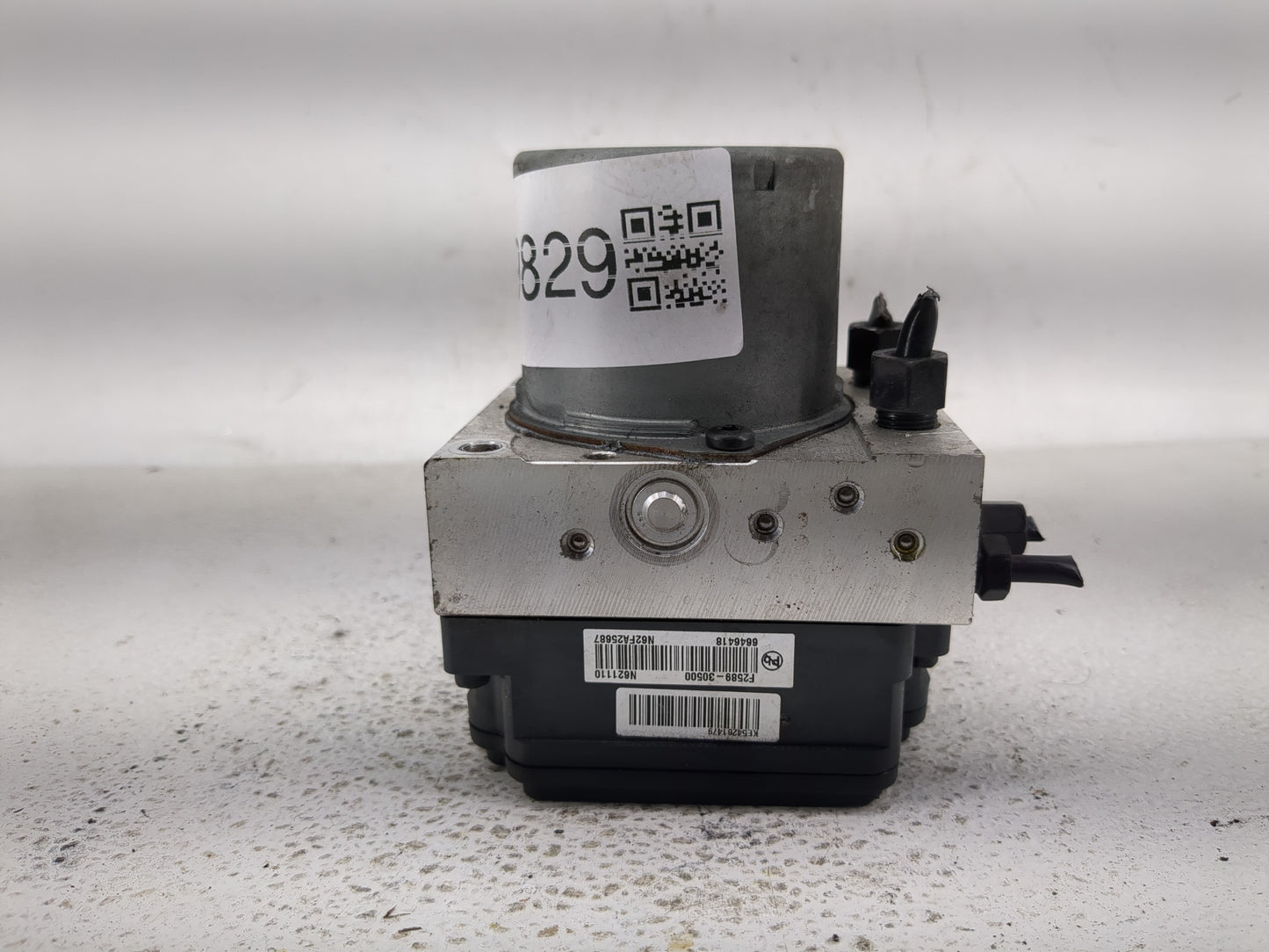 2017-2019 Hyundai Elantra ABS Pump Control Module Replacement P/N:61589-45200 58900-F2500 Fits Fits 2017 2018 2019 OEM Used 