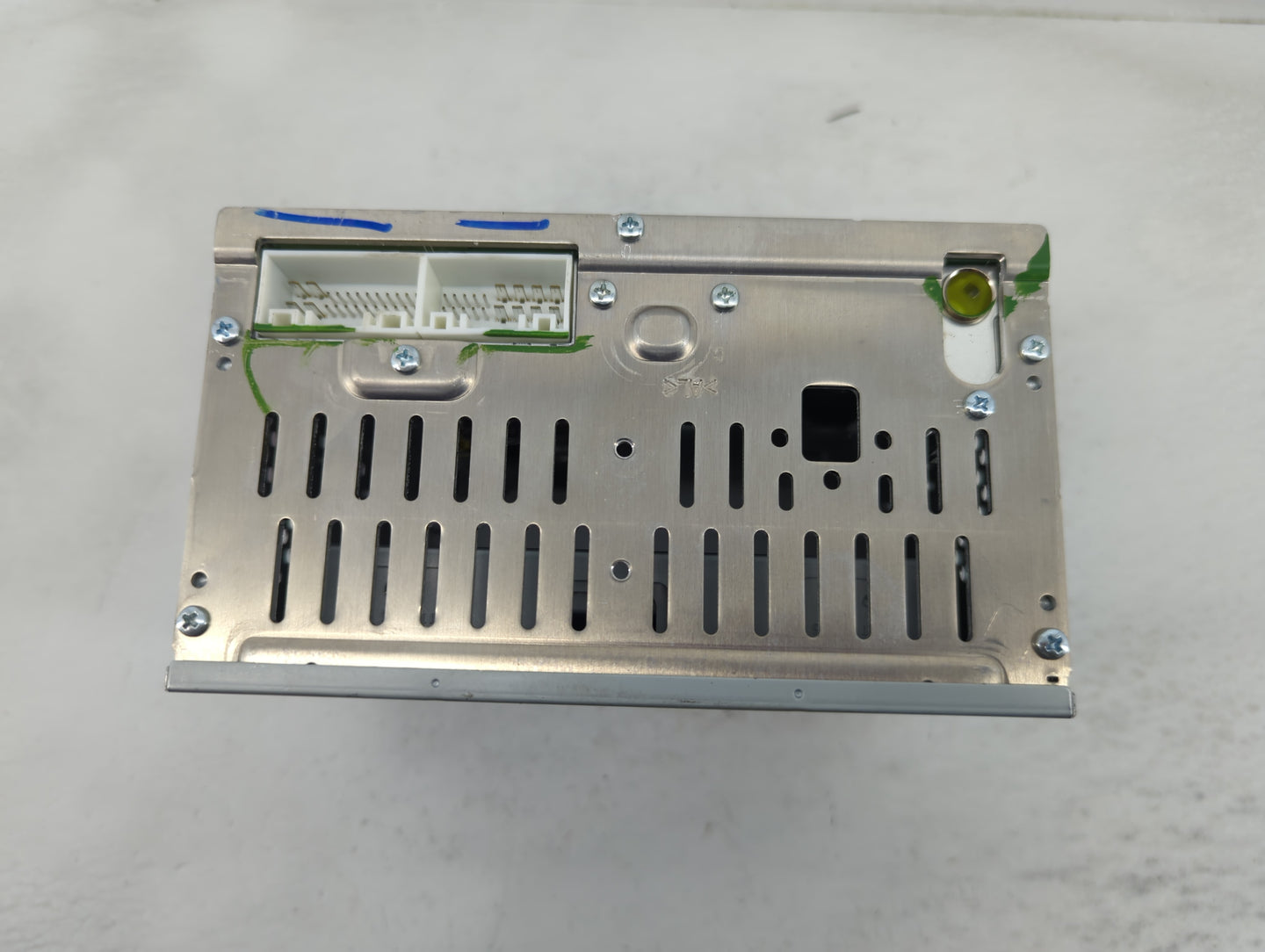 2017-2018 Hyundai Elantra Radio AM FM Cd Player Receiver Replacement P/N:96170F2270UAT Fits Fits 2017 2018 OEM Used Auto Par