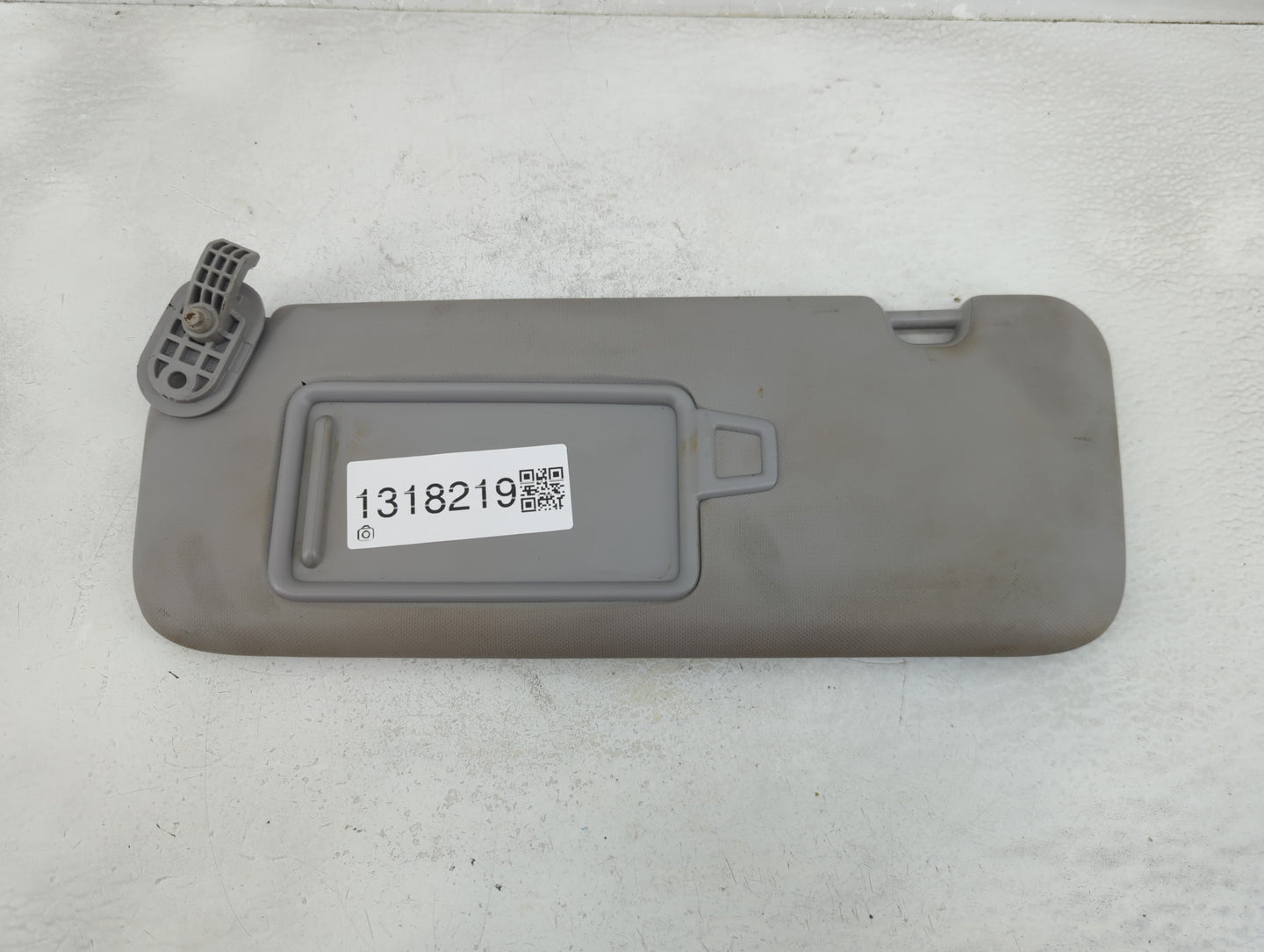 2017-2020 Hyundai Elantra Sun Visor Shade Replacement Driver Left Mirror Fits Fits 2017 2018 2019 2020 OEM Used Auto Parts -