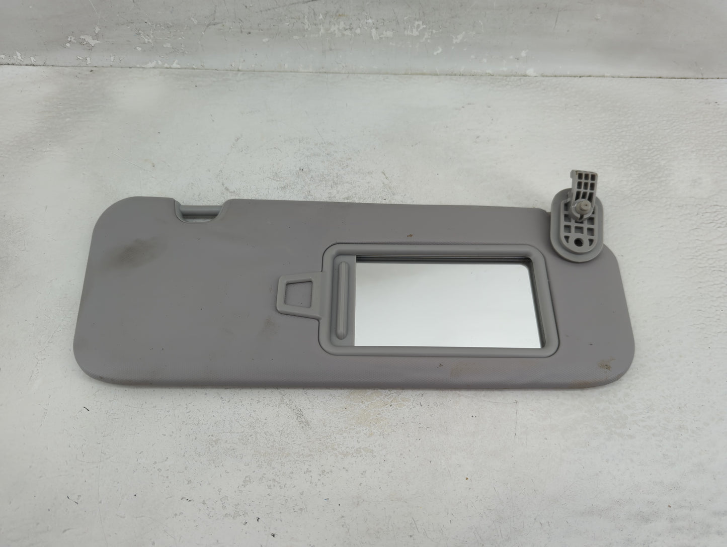 2017-2020 Hyundai Elantra Sun Visor Shade Replacement Passenger Right Mirror Fits Fits 2017 2018 2019 2020 OEM Used Auto Par