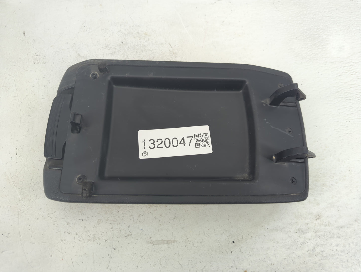 2018 Hyundai Elantra Center Console Armrest Cover Lid Fits OEM Used Auto Parts - Oemusedautoparts1.com