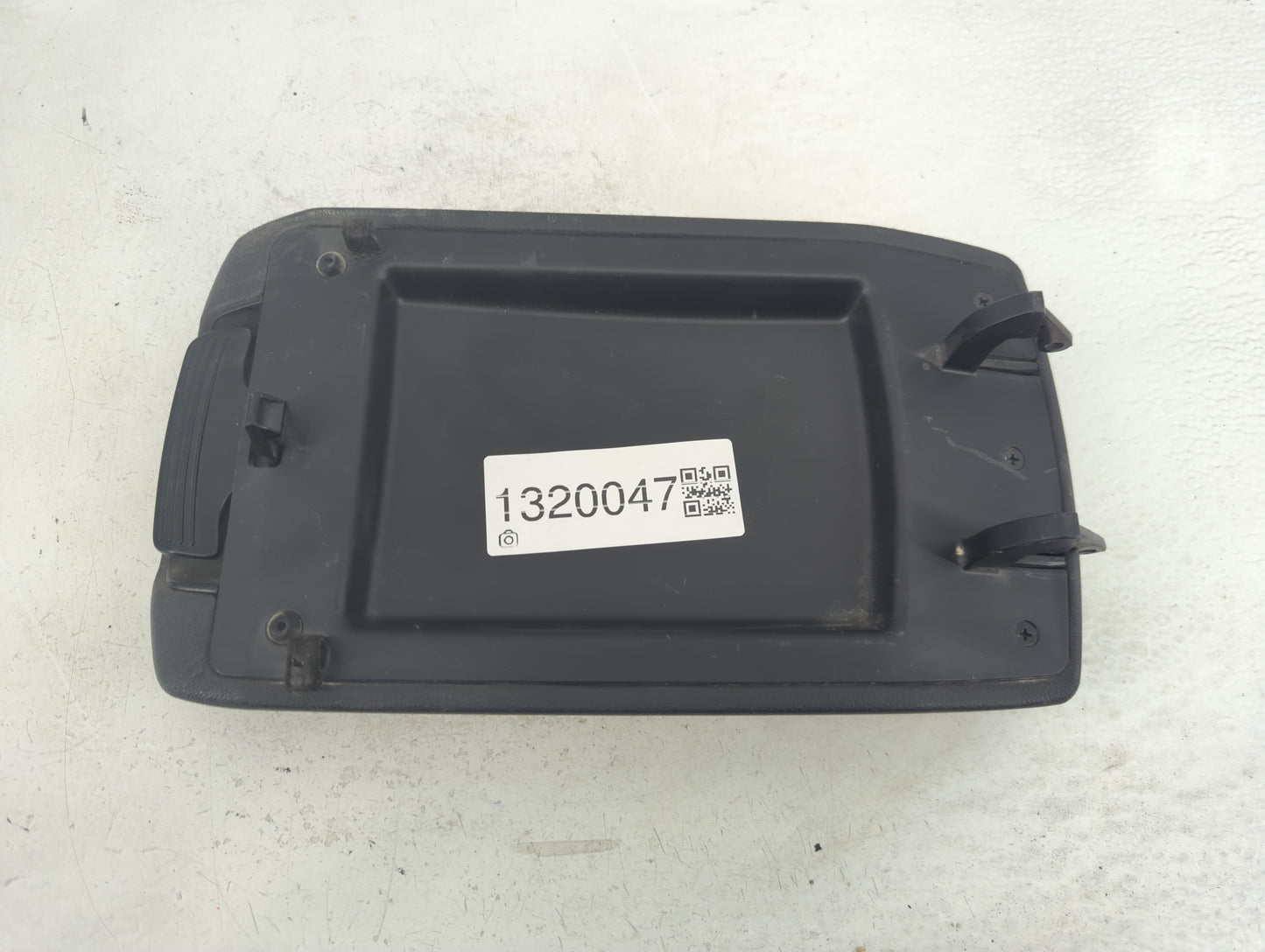 2018 Hyundai Elantra Center Console Armrest Cover Lid Fits OEM Used Auto Parts - Oemusedautoparts1.com