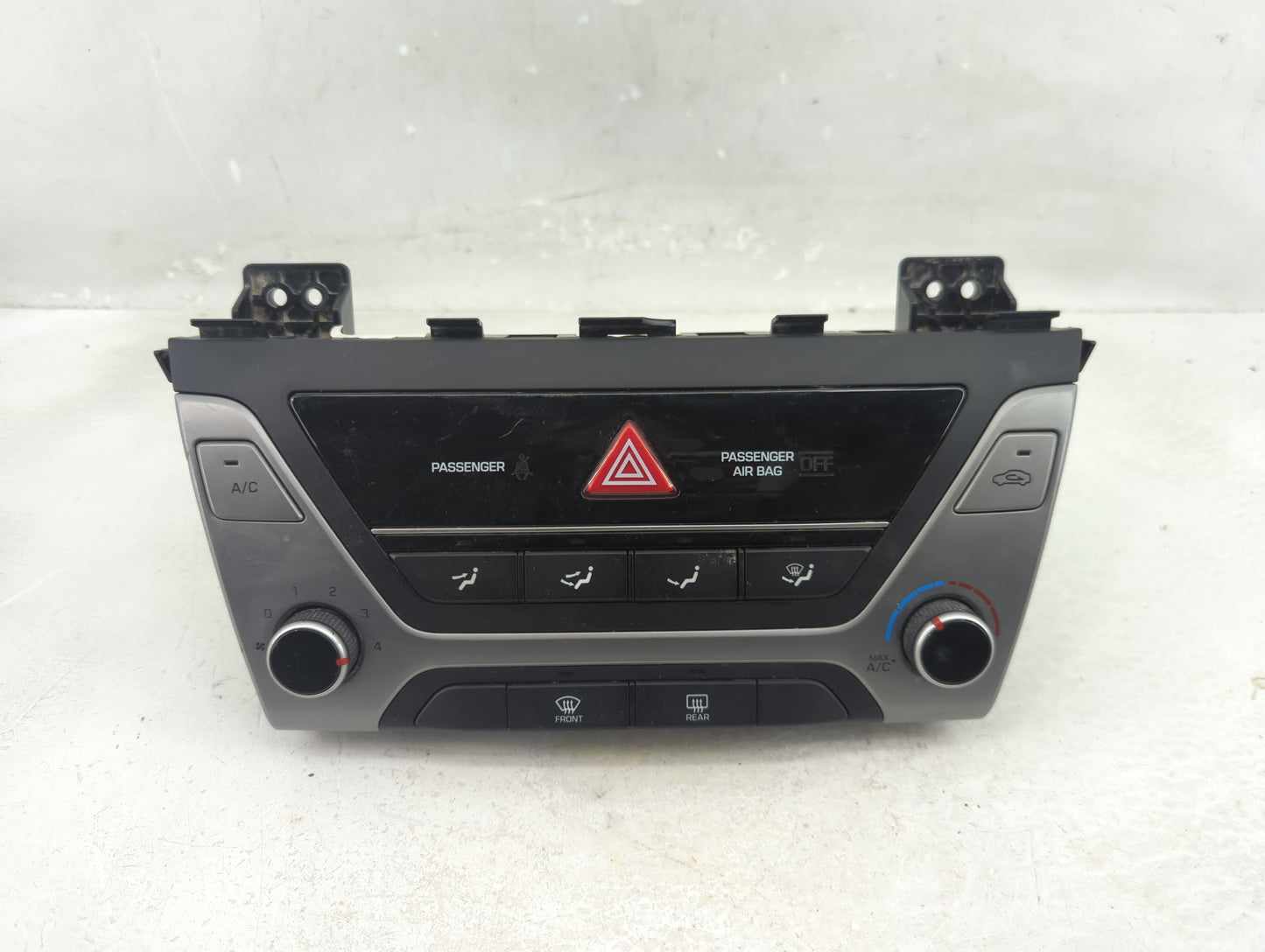 2017-2018 Hyundai Elantra Climate Control Module Temperature AC/Heater Replacement P/N:97250-F20524X Fits Fits 2017 2018 OEM
