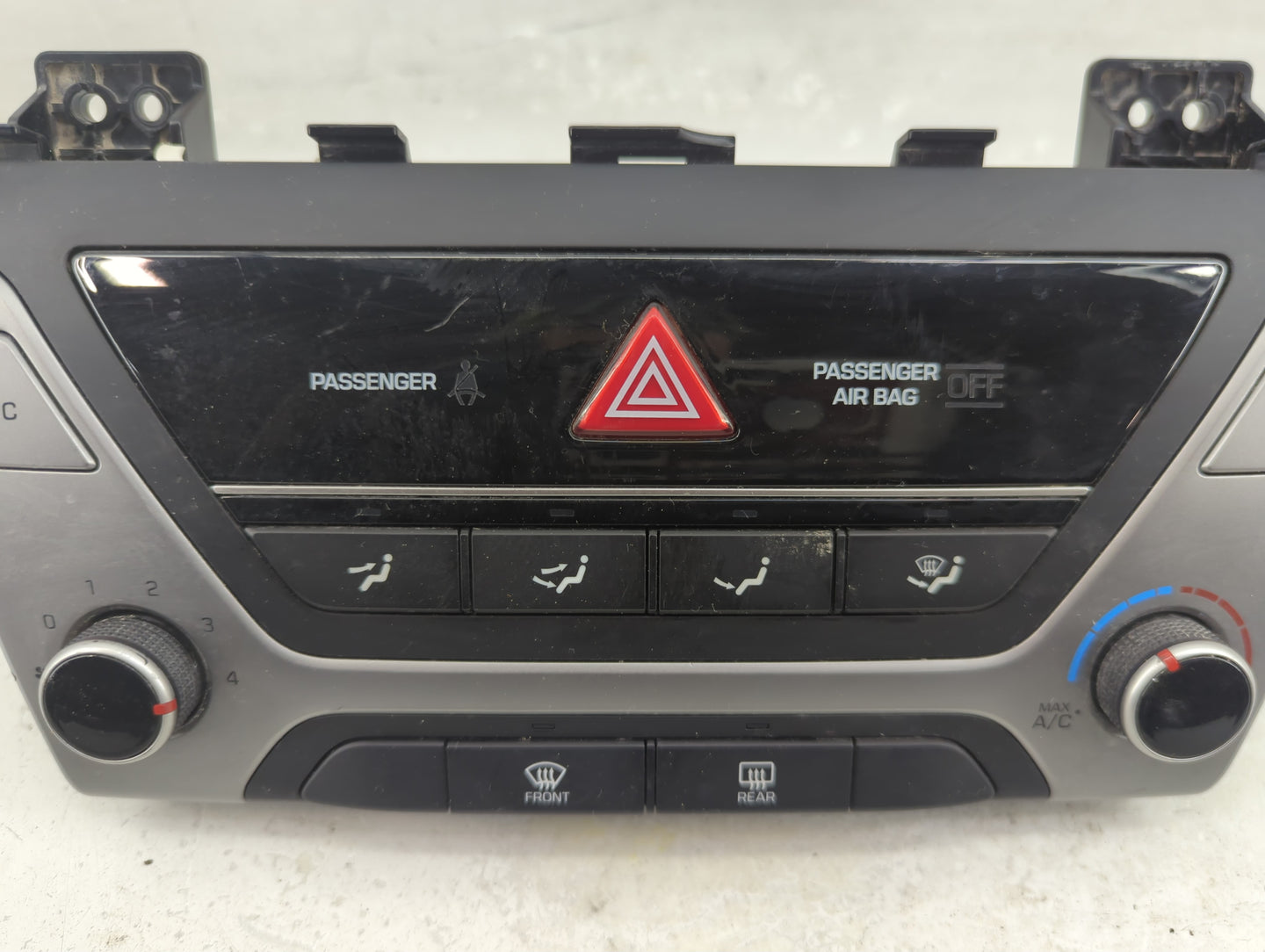 2017-2018 Hyundai Elantra Climate Control Module Temperature AC/Heater Replacement P/N:97250-F20524X Fits Fits 2017 2018 OEM