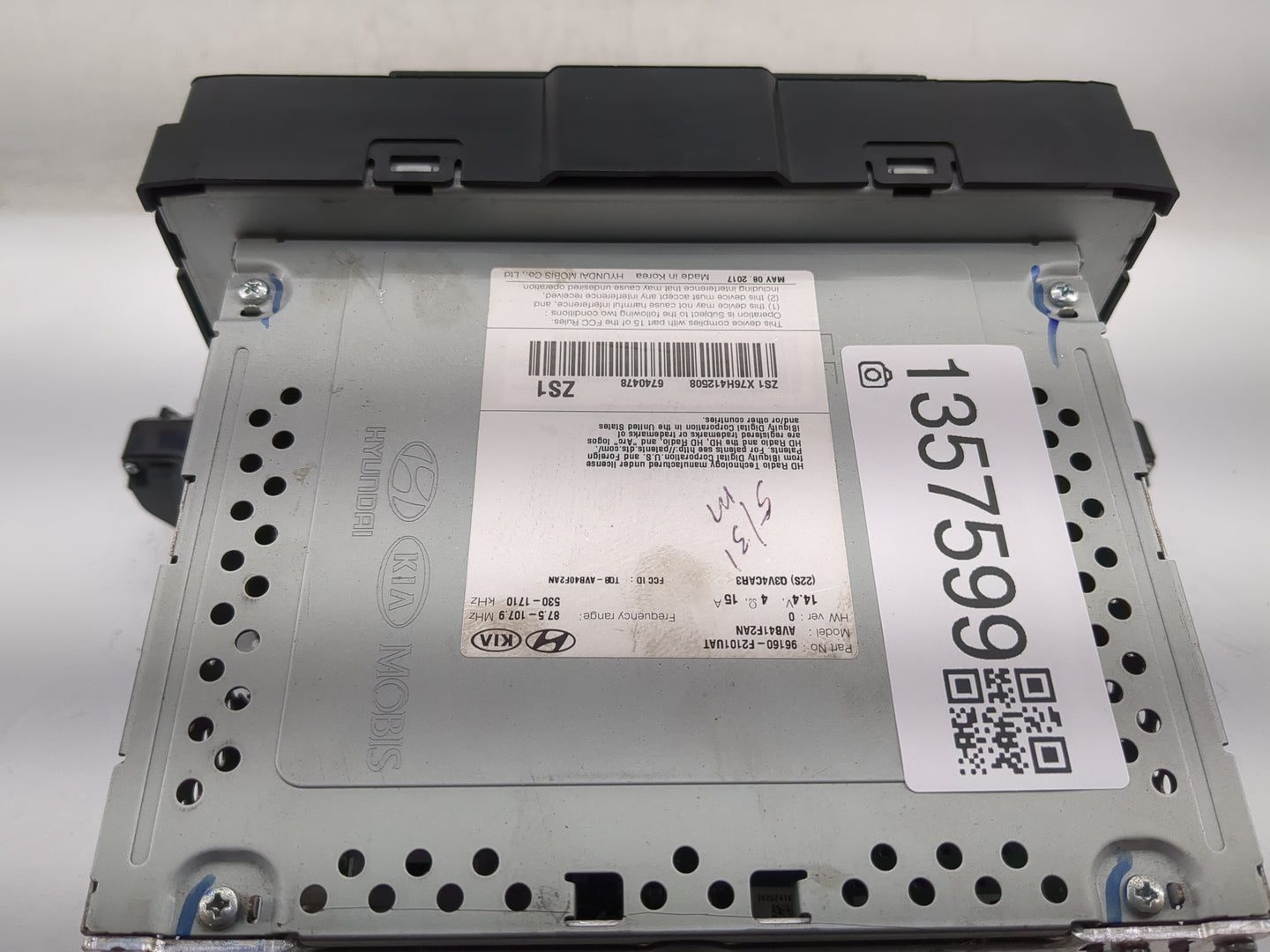 2017-2018 Hyundai Elantra Radio AM FM Cd Player Receiver Replacement P/N:96160-F2101UAT Fits Fits 2017 2018 OEM Used Auto Pa